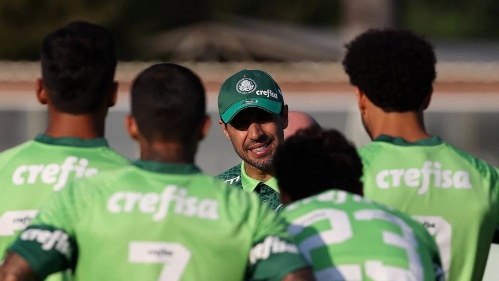 Abel Ferreira em treino do Palmeiras