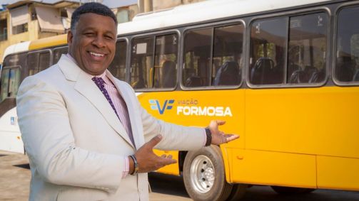 Ailton Graça vive Edson em "Volta Por Cima"