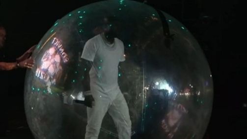 Internautas reagem a bola furada em show do Akon no Rock in Rio 2024