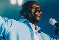Após Rock in Rio, Akon tem nome envolvido em polêmica com boate carioca; entenda