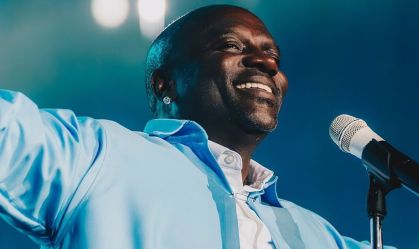 Após Rock in Rio, Akon tem nome envolvido em polêmica com boate carioca; entenda