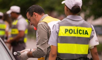 Detran de SP aplicou quase 1.400 multas por direção alcoolizada em agosto