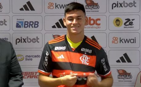 Alcaraz foi apresentado nesta sexta-feira pelo Flamengo