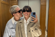 João Guilherme mostra Bruna Marquezine com cachorros do casal