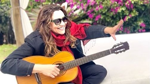 Ana Carolina completa 50 anos nesta segunda-feira (9)