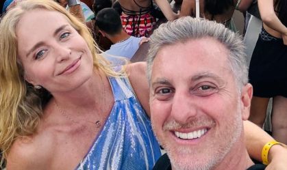 Angélica comemora 53 anos de Luciano Huck