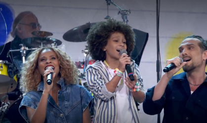 Filho de Aline Wirley e Igor Rickli encanta web ao cantar com os pais; assista