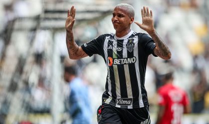 Deyverson desencanta, e Atlético-MG vence o Red Bull Bragantino pelo Brasileiro