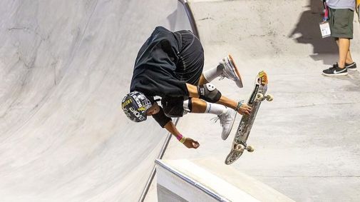 Akio conquistou o título mundial de skate park