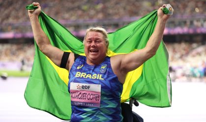 Paralimpíada: Beth Gomes é bicampeã no lançamento de disco