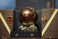 Troféu da Bola de Ouro tem design único a cada edição; entenda
