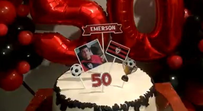 Confeiteiras foram notificadas por uso do escudo do clube