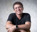Boninho consulta seguidores para definir apresentador de novo reality; veja