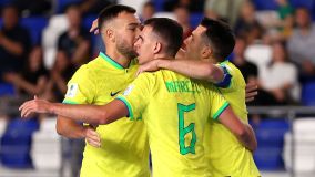 Brasil comemora gol contra a Costa Rica pelas oitavas de final da Copa do Mundo de Futsal