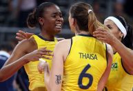 Bicampeã olímpica do vôlei anuncia aposentadoria