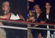 Bruna Marquezine e João Guilherme curtem aos beijos show de Travis Scott