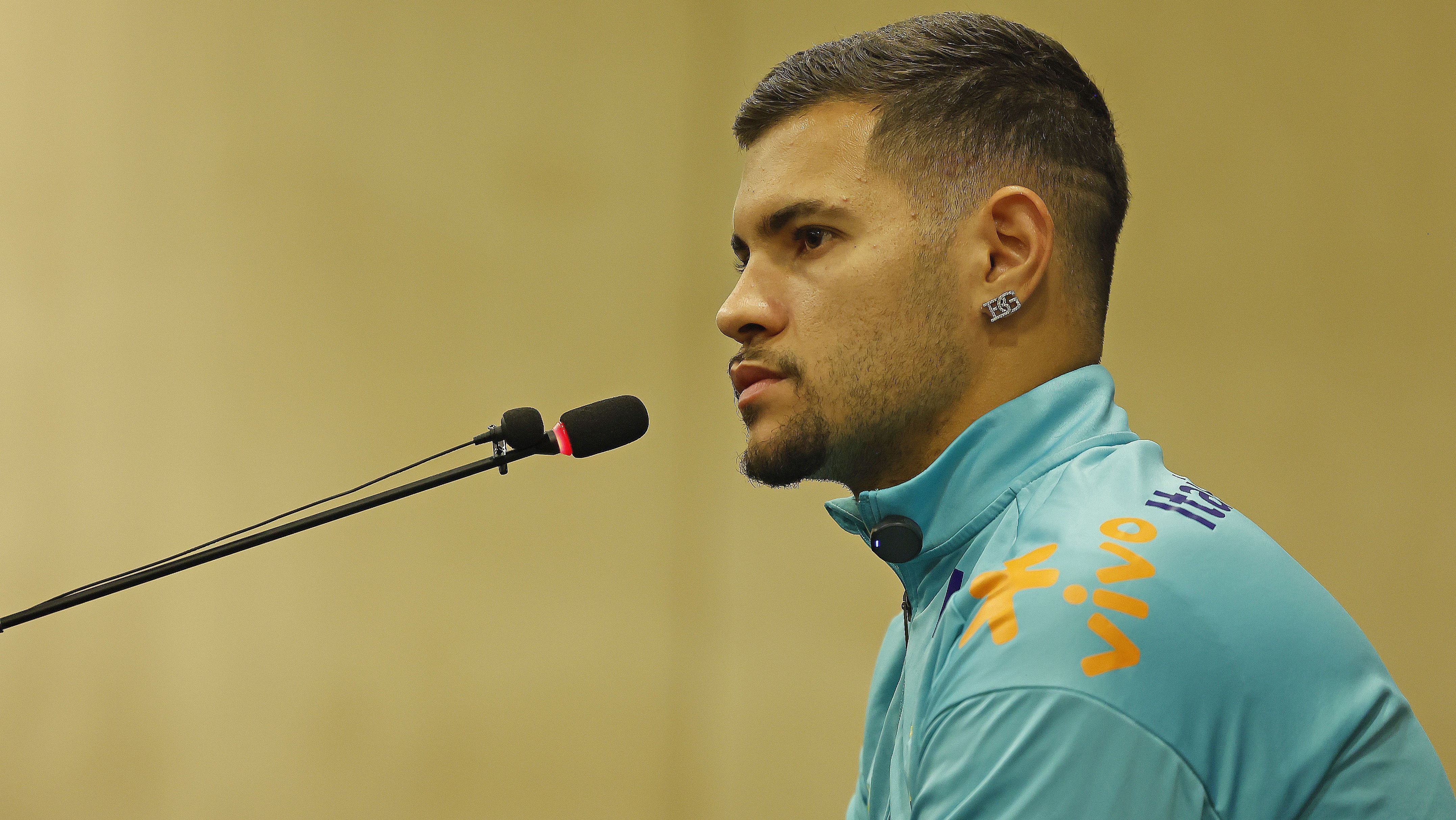 Bruno Guimarães deu detalhes sobre seu novo posicionamento pela Seleção
