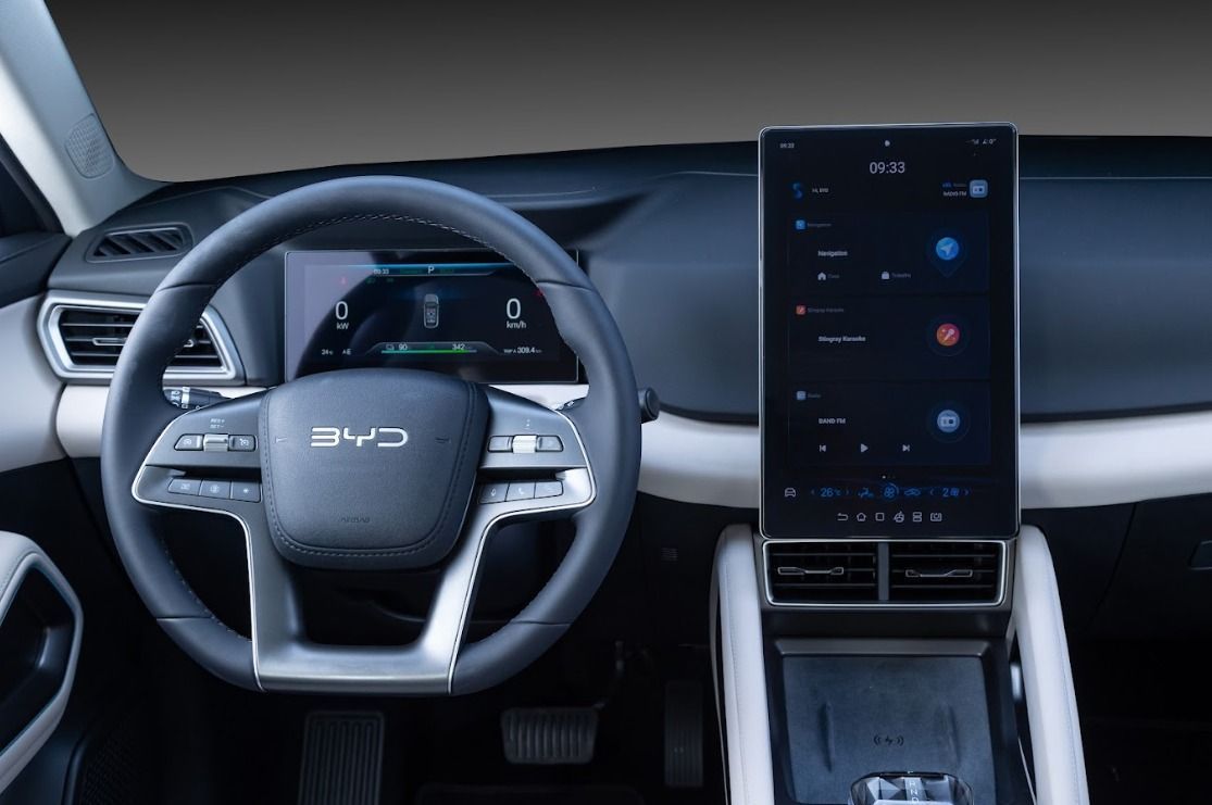 Interior do BYD Yuan Pro • Divulgação