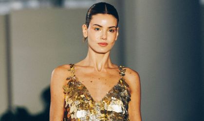 Camila Queiroz revela motivo que a fez largar a carreira de modelo