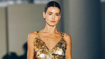 Camila Queiroz faz estreia na Semana de Moda de Nova York