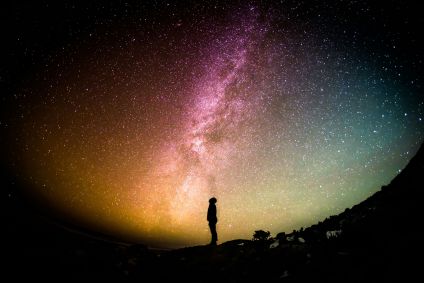 Perfis nas redes sociais ajudam a entender um pouco os segredos da astrologia