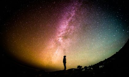 Perfis nas redes sociais ajudam a entender um pouco os segredos da astrologia