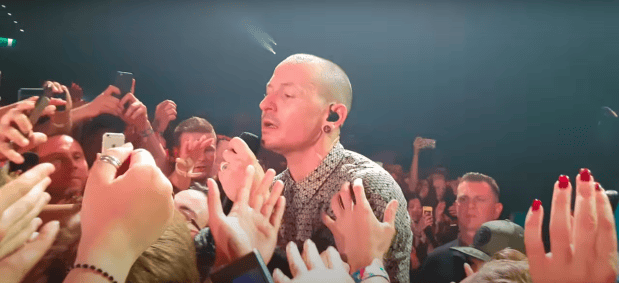 Chester durante sua última apresentação com o Linkin Park