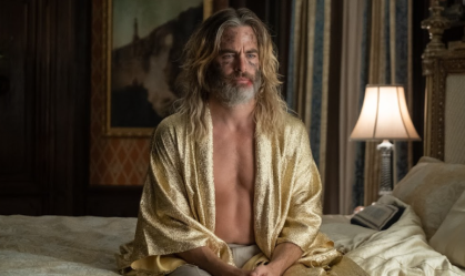 Dirigido e estrelado por Chris Pine, "O Cara da Piscina" chega ao streaming