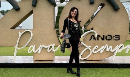 "Hoje é dia de rock, bebê": Christiane Torloni usa blusa com bordão no festival