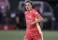 Sinclair, lenda do futebol feminino, anuncia aposentadoria