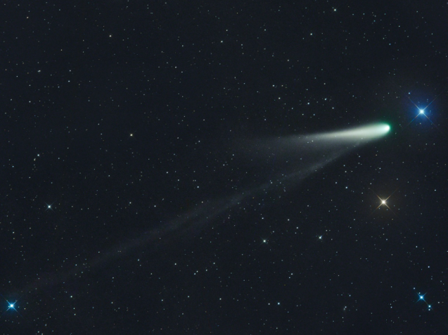 Cometa C/2023 A3 (Tsuchinshan-ATLAS) em 30 de julho de 2024, visto da Namíbia • Gerald Rhemann, cometografia.es