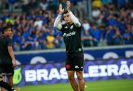 Coutinho ou Payet? Paiva abre o jogo sobre disputa na equipe titular do Vasco