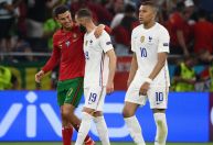 Resposta para Cristiano Ronaldo? Ex-Real Madrid posta foto da Bola de Ouro