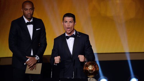 Cristiano Ronaldo comemora Bola de Ouro em 2014