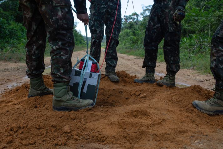 Forças Armadas utilizaram explosivos na destruição da pista • Bruno Mancinelle/Casa de Governo