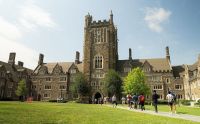 EUA congelam financiamento da Universidade Duke por discriminação racial