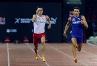 Duplantis, do salto com vara, vence campeão olímpico em prova de 100m rasos