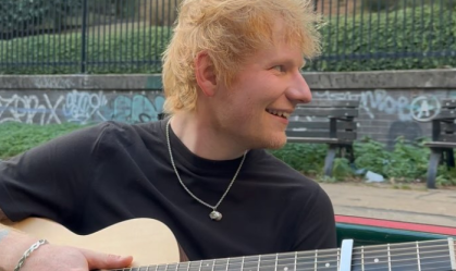 No Brasil, Ed Sheeran lança coletânea de canções de amor; veja