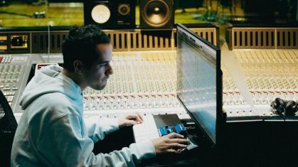 Edgar Barrera é o recordista de indicações do Grammy Latino 2024 e concorre a nove prêmios