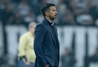 Emiliano Díaz se vinga de Jair Ventura após classificação do Corinthians