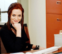 Emily Blunt é vista deixando o set de "O Diabo Veste Prada 2"; veja
