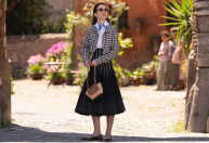 Lily Collins revela look favorito da 4ª temporada de "Emily em Paris"; veja