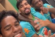 Paquetá e Vini Jr. tiram sarro de Endrick na Seleção: "Você é Bobby"