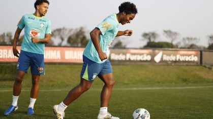 Endrick e Marquinhos em treino da Seleção Brasileira