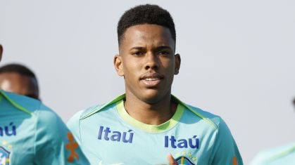 Estêvão em treino da Seleção Brasileira