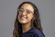 Brasileira de 17 anos pode ser a 1ᵃ mulher a ganhar "Nobel do Estudante"