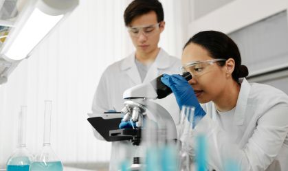 Câncer de mama: estratégia age contra enzima que "alimenta" tumor
