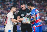 Por que Lucero e Everton Ribeiro trocaram figurinhas em Fortaleza x Bahia