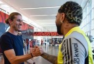 Filipe Luís inicia trabalho como técnico do Flamengo e reencontra companheiros