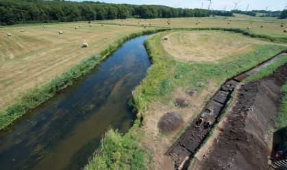 Pesquisadores encontram pontas de flechas em um antigo campo de batalha